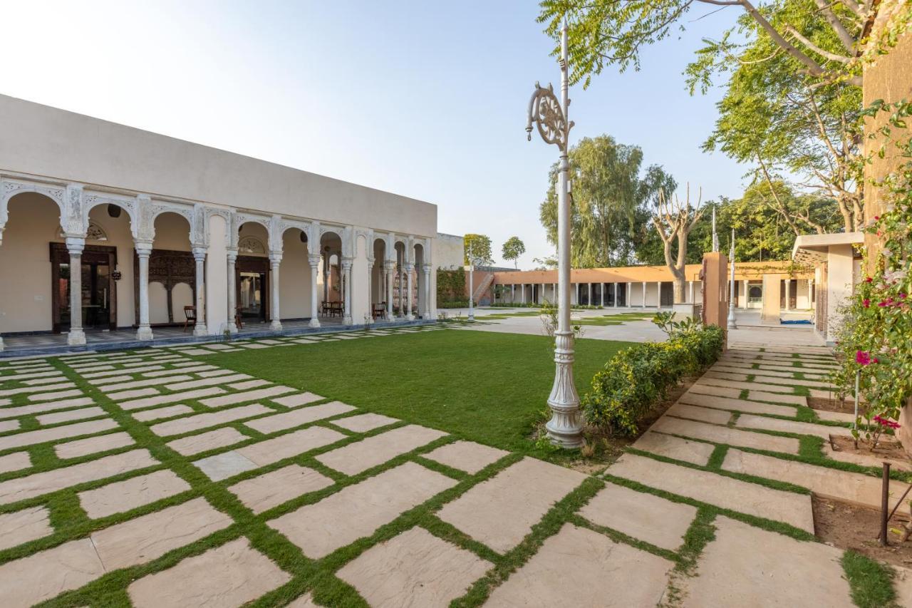 Vivaana Culture Hotel Mandāwa Екстериор снимка