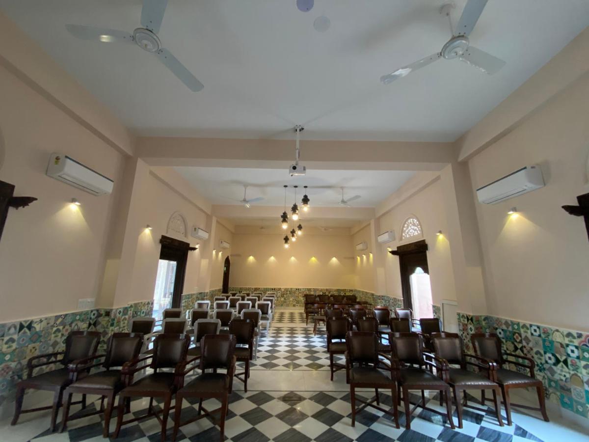 Vivaana Culture Hotel Mandāwa Екстериор снимка